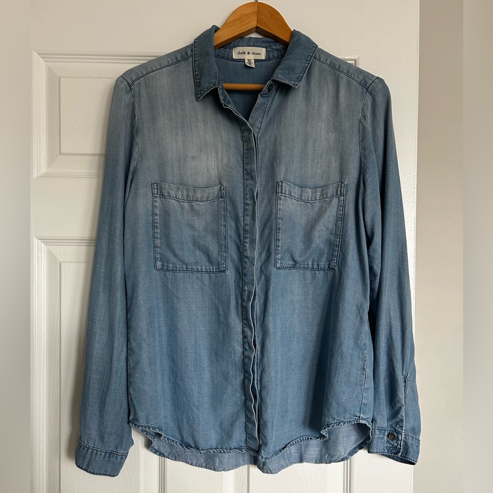 cloth & stone - Chambray Button-Down Shirt - Medium